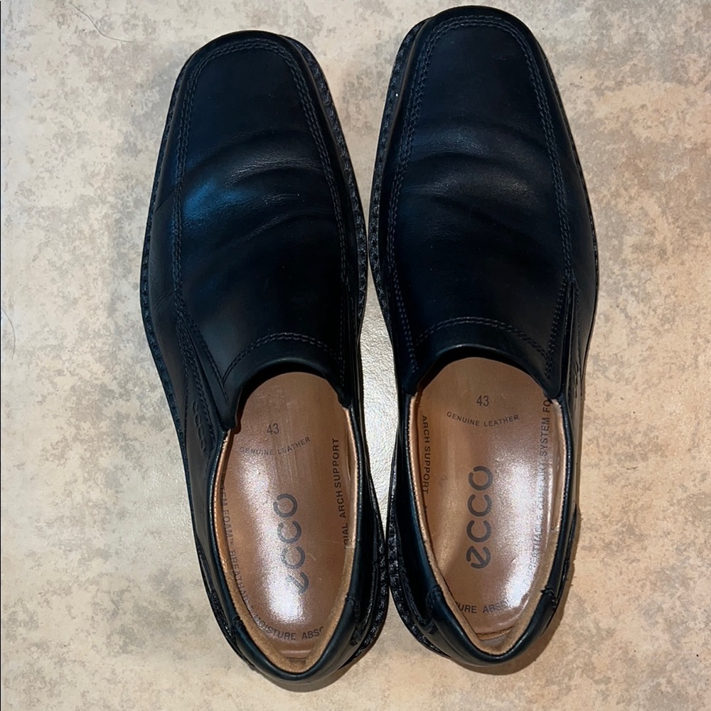 Ecco Black Leather Loafers Slip-Ons